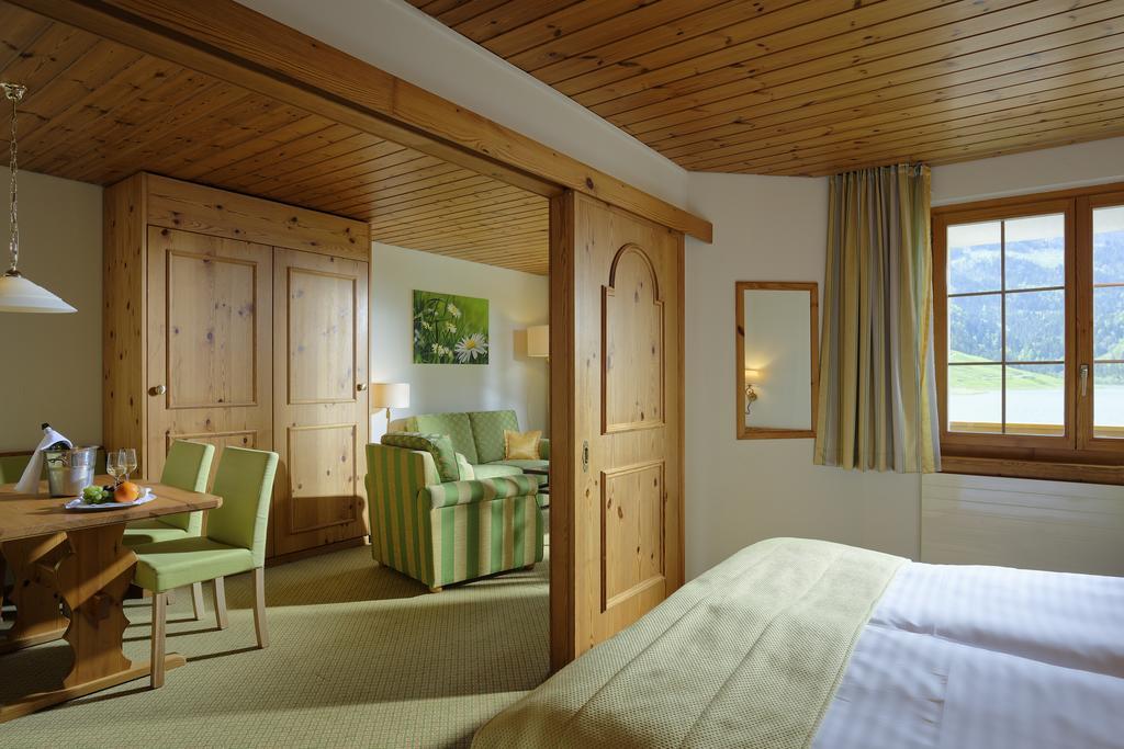Hostellerie Am Schwarzsee Bad-Schwarzsee Oda fotoğraf